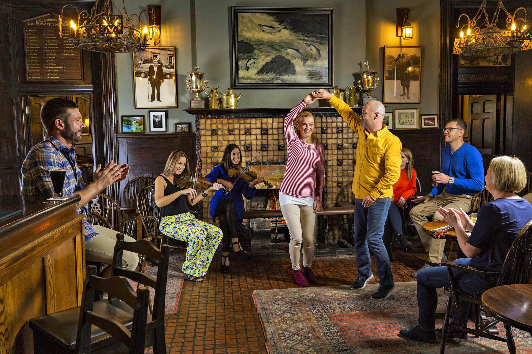 An evening of traditional music at Ballynahinch Castle, Galway